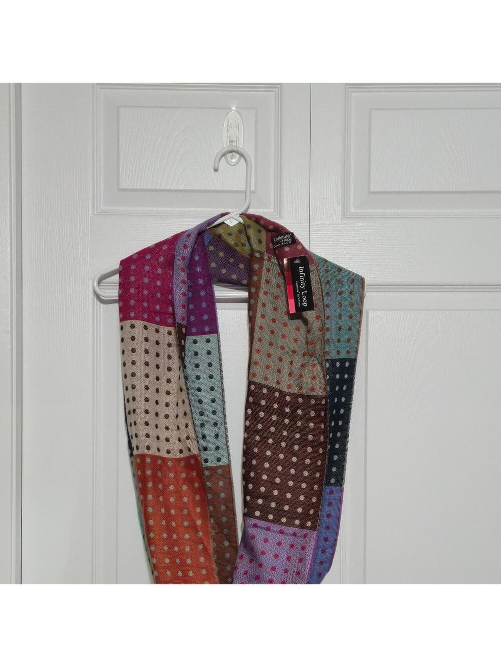 Infinity Loop Scarf with multicolored polka dot patchwork design - Picture 2 of 8